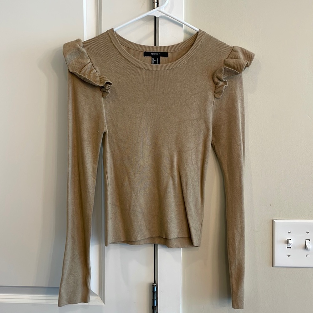 Forever 21 ruffle sleeve sweater